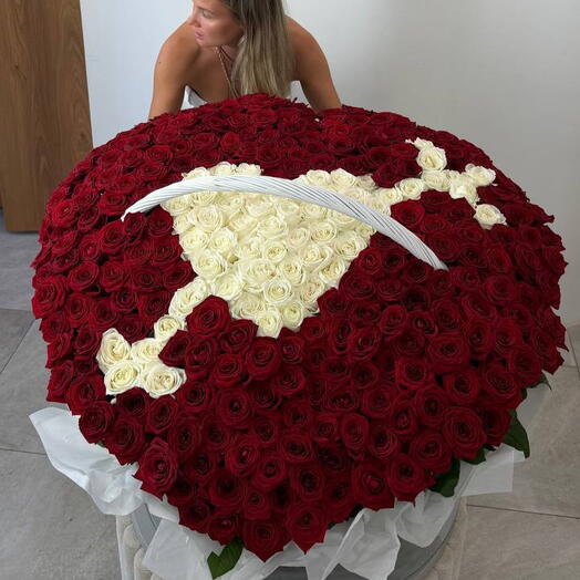 Роскошная корзина 301 Роза