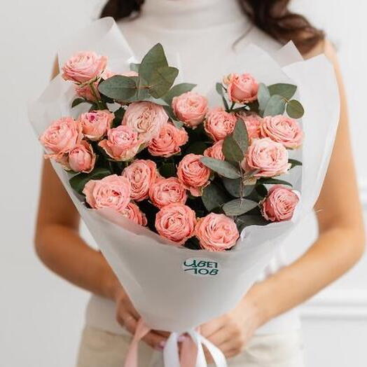 Пудровое облако с кустовой розой Bombastic 🌷