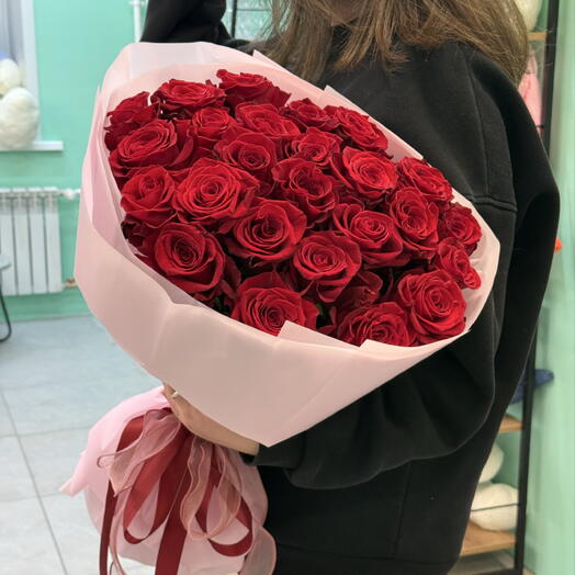 25 красных роз