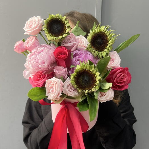 Композиция с Пионами, Розами и Подсолнухами 🌺