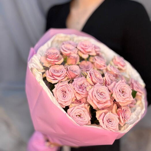 Букет из сиреневых кустовых роз 💜