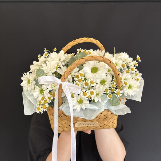 Корзинка с ромашкой