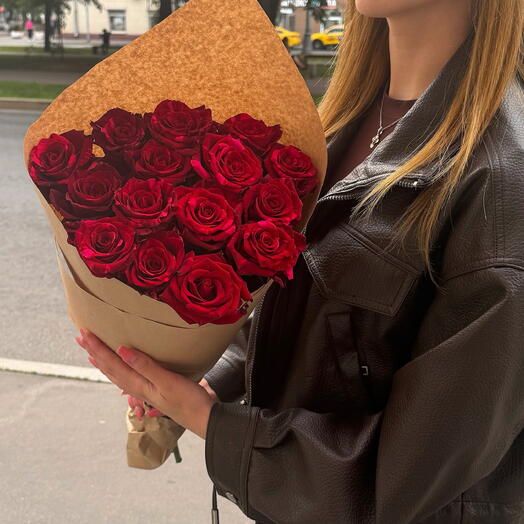Букет из 15 красных роз