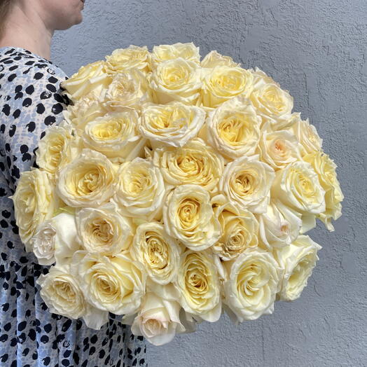 Пионовидная кремовая роза 35 шт
50 см 💛