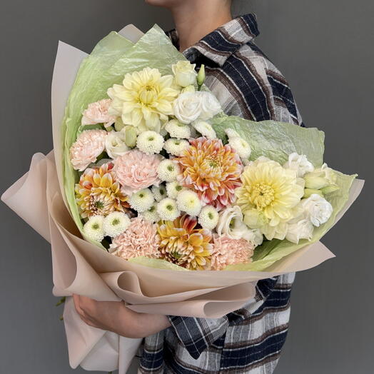 Нежный букет с георгинами, эустомой, Сантини и диантусами 💕🥰