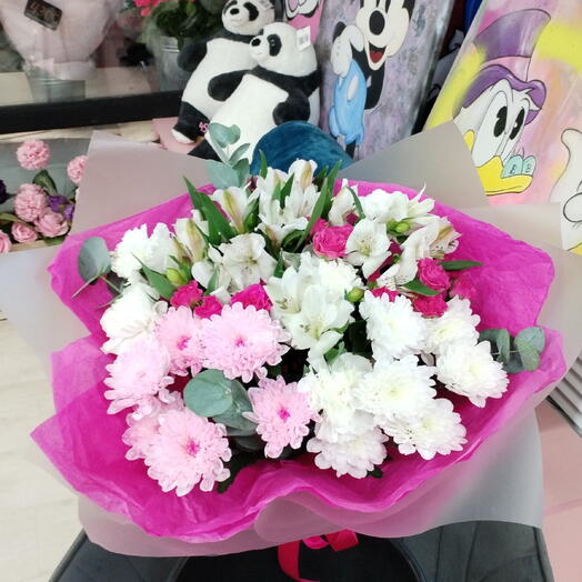 Она любит розовый💕