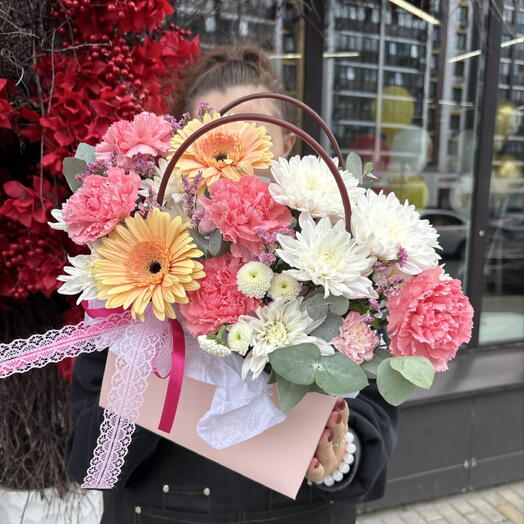 Композиция в сумочке с Герберами 🌸