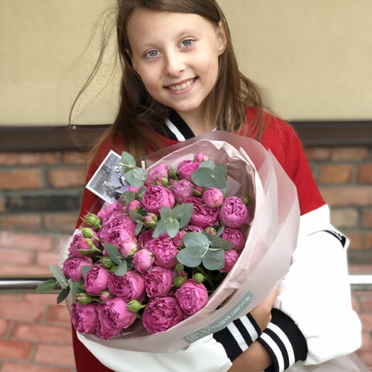 Букет ароматных кустовых пионовидных роз Мисти Баблс на 1 сентября 🌸