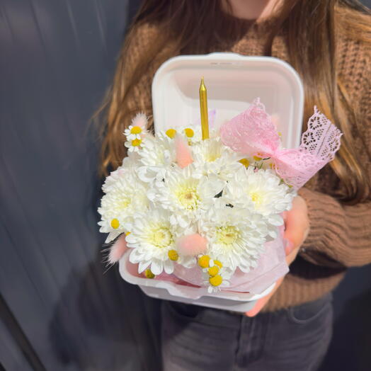 Бенто-букет на День рождения 💕 с сухоцветами со свечкой для загадывания желания