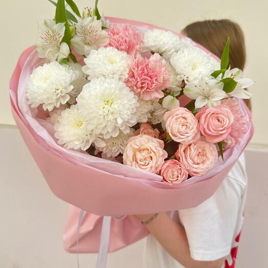 Нежный букет для красивой женщины