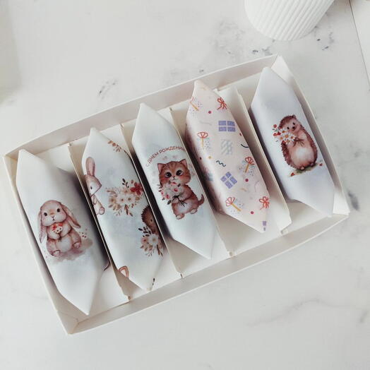 Пирожные в виде конфет 🍬 с днем рождения