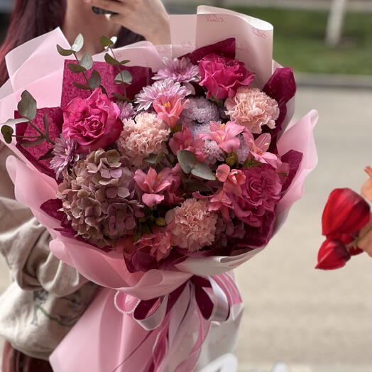 Букет с гортензиями,розами и эвкалиптом💕