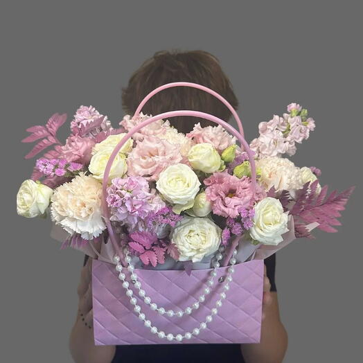 💗Нежная композиция с матиолой, диантусом и кустовой розой