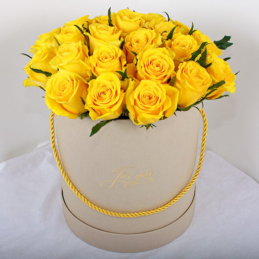 Hatbox with a yellow rose