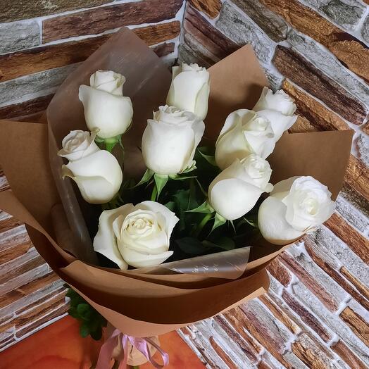 Rosas blancas en la elaboración