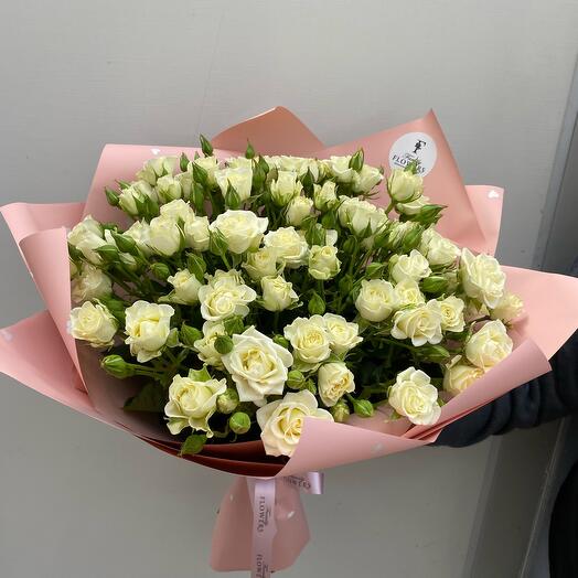 Букет из 21 белой  кустовой розы 001804