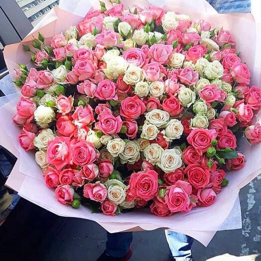 Букет из Микса кустовых роз
