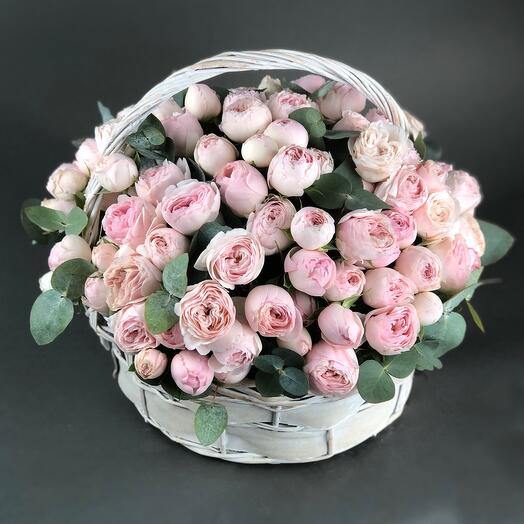 Cesta de peonía rosa