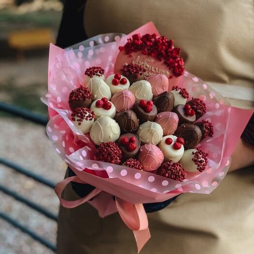 Fruta en chocolate, para cumpleaños