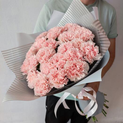 Bouquet of 25 pink carnations
