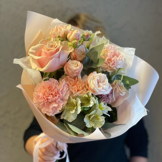 Powdery pink bouquet with roses