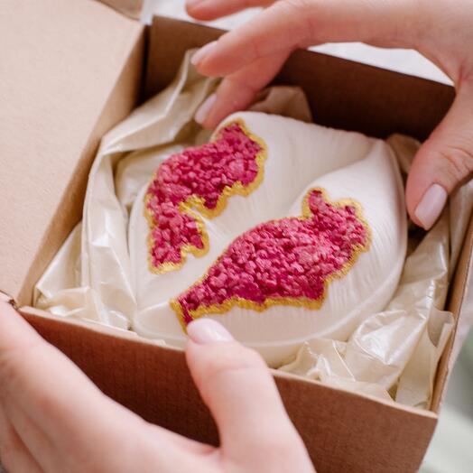 Бомбочка для ванны «Губы Джоли»