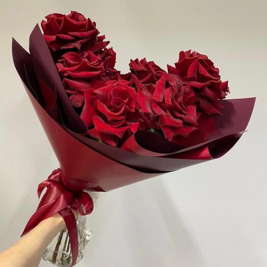 9 red french roses
