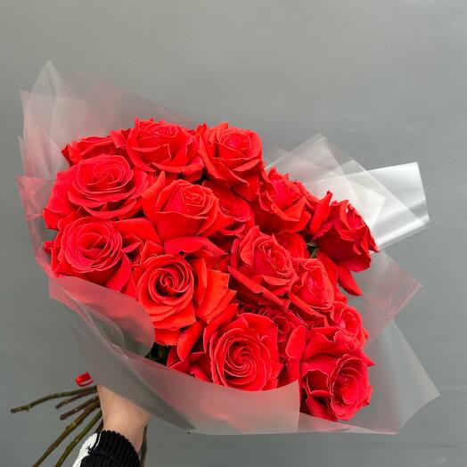 Bouquet with 18 red roses