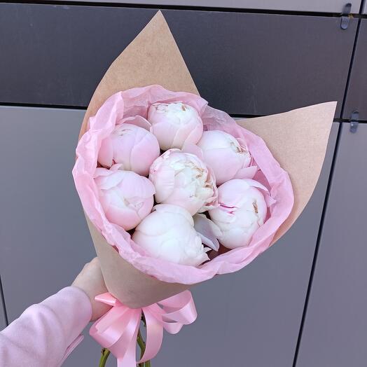 7 peonías de color rosa suave