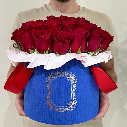 Red Roses | Blue Box (L)