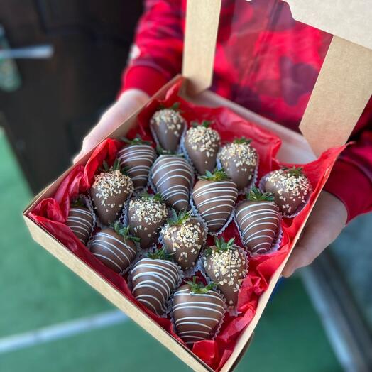 Milk classics chocolate-covered strawberries