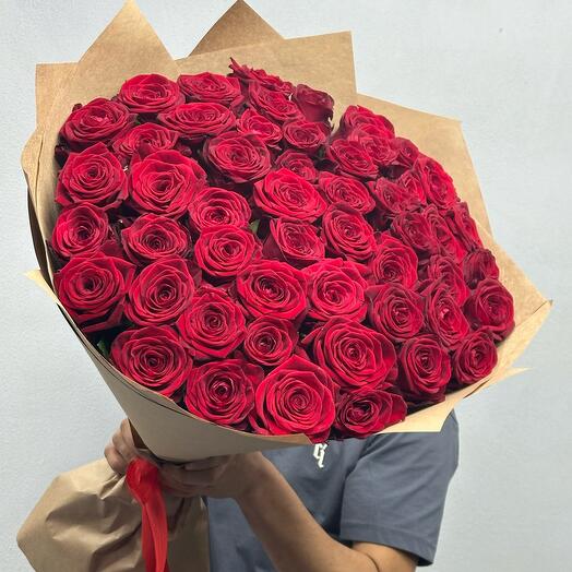 Ramo de 51 rosas rojas