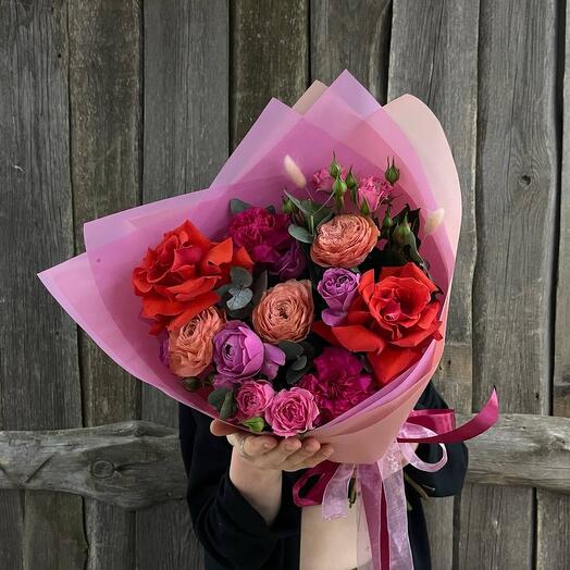 Original bouquet "Dreams of Palermo" with French rose and dianthus FM191