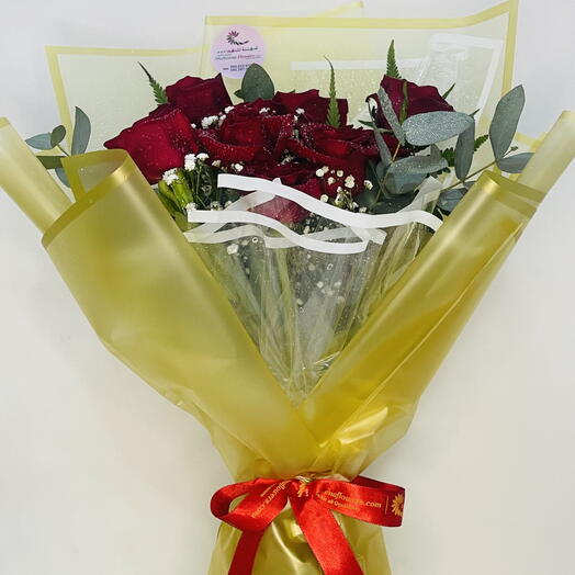 Romance: 10 Red Roses