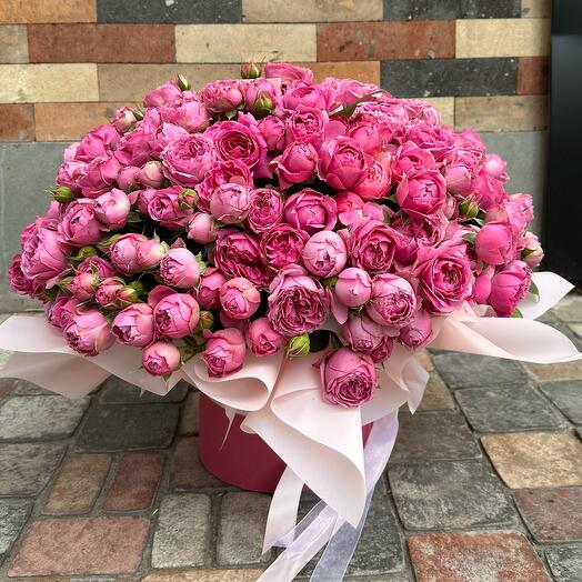 Коробка с пионовидными розами💕