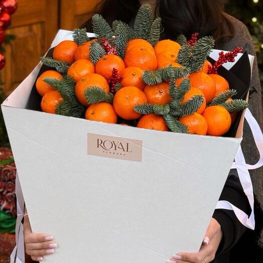 Букет из мандаринов в стильной переноске