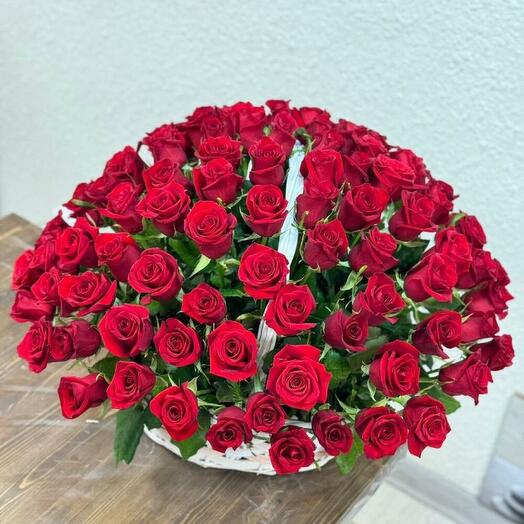 101 РОЗА в корзине