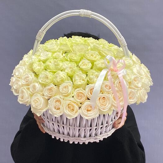 Cesta con 101 rosas