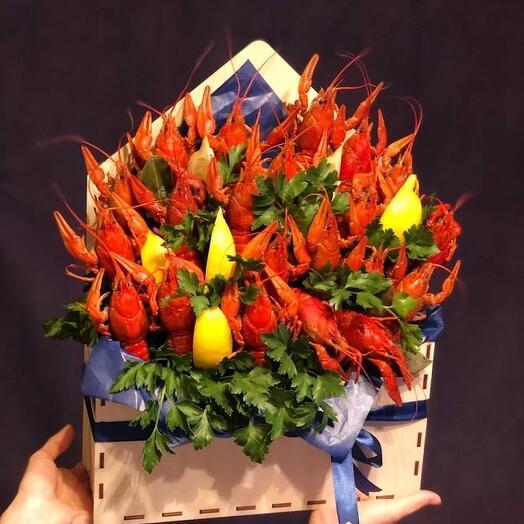 Конверт с вареными раками и лимоном