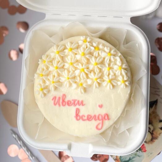 Бенто торт для девушки «Цвети всегда»