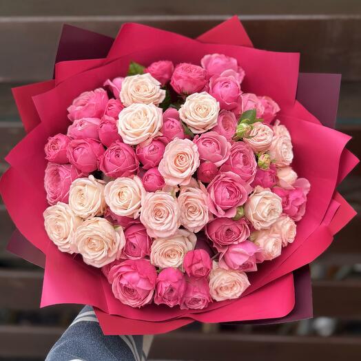 Ramo de 35 rosas arbustivas en forma de peonía