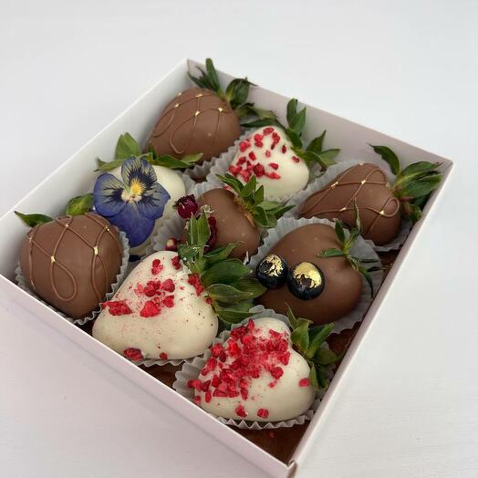 Клубника в шоколаде от Klybnika Berry 9-12 шт