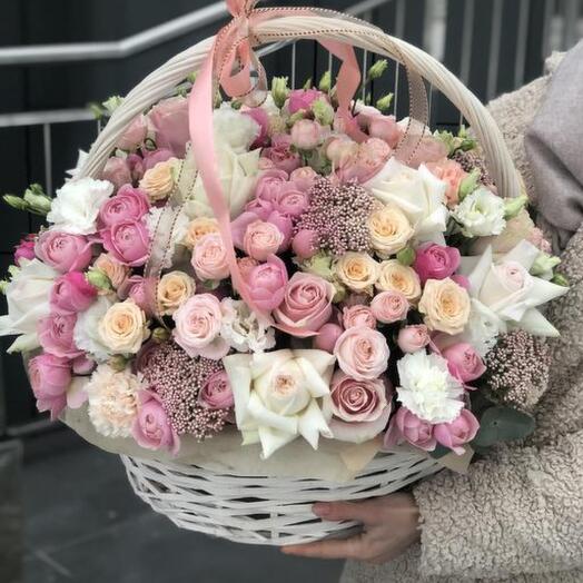 Корзина с цветами микс