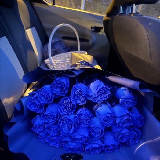 25 Blue roses 💙