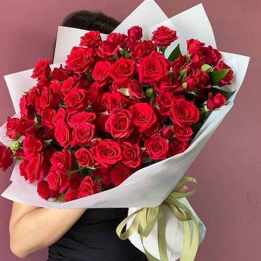 Монобукет из кустовых роз