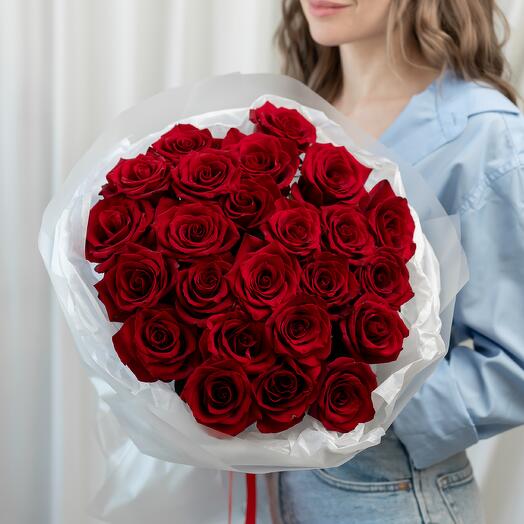 Букет из 25 красных роз Сибирис