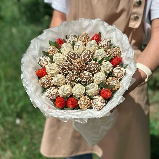 Букет из клубники в шоколаде, сладкий букет, клубника в шоколаде, съедобный букет N9/10