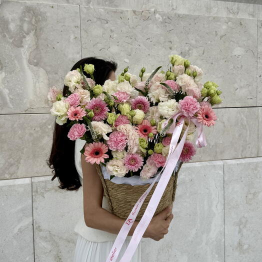 Корзина с цветами