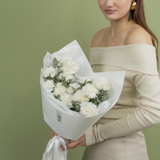 Белый букет из гвоздик Emma