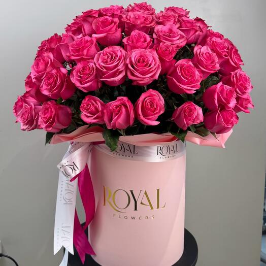 Фирменная композиция гигант из роз